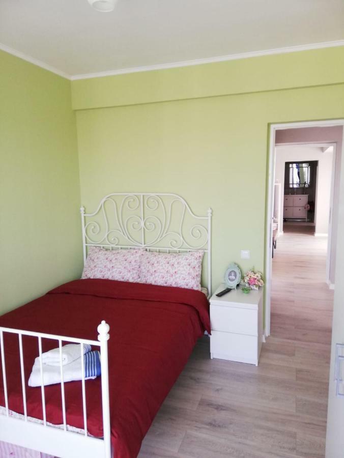 3 Room Apartment 2 Minutes Away From Ploiesti Exterior photo